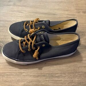 Sperry Women’s Navy Blue Sneakers Sz 7M Boat Shoes Leather Laces Preppy Coastal